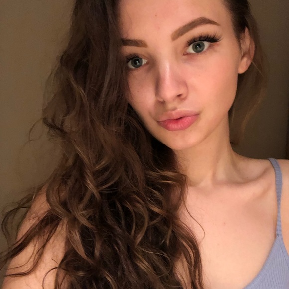 Meet your Posher, Amanda - Picture 1 of 1